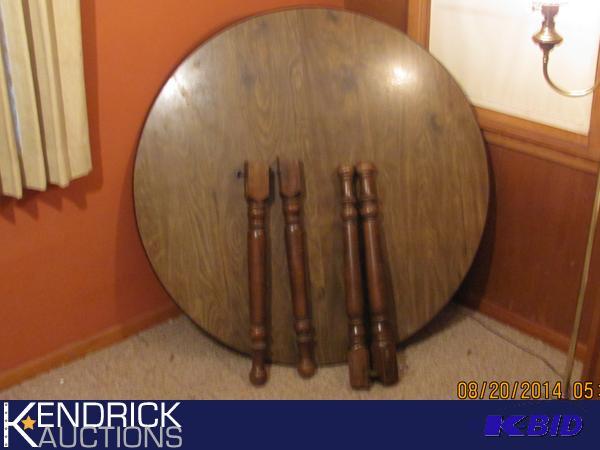 lot 67 image: Vintage Table