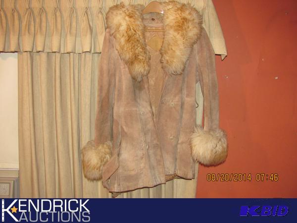 lot 75 image: Womens Swede and Fur Jacket