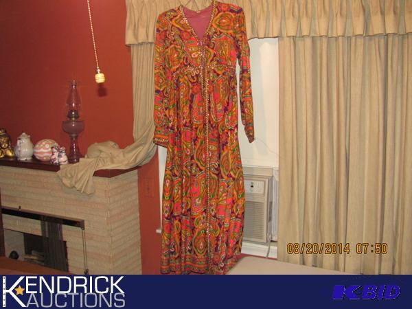 lot 77 image: 60s Womens Pant Suit 1 Peice