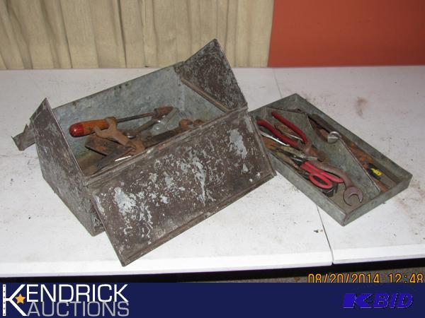 lot 91 image: Large lot of Vintage Tools