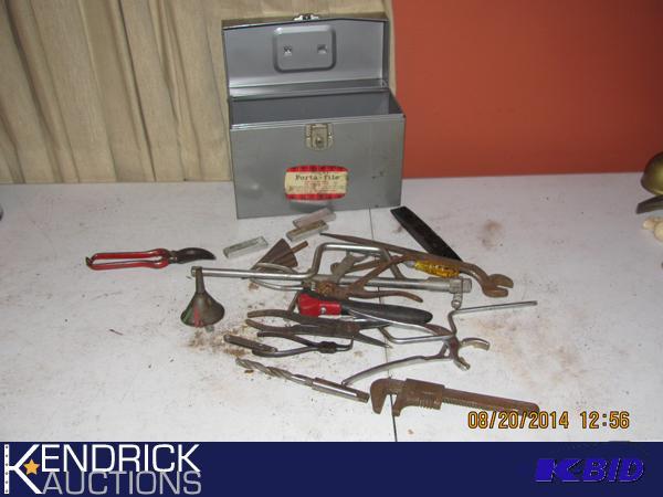 lot 95 image: Lot of Vintage and Newer Misc. Tools in Metal Tool Box