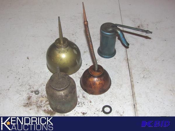 lot 96 image: Lot of Vintage Oil Cans