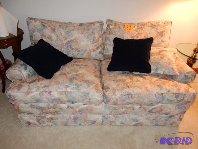 LOVE SEAT