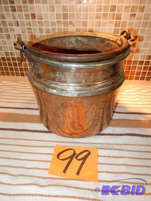 Copper pot with handle
