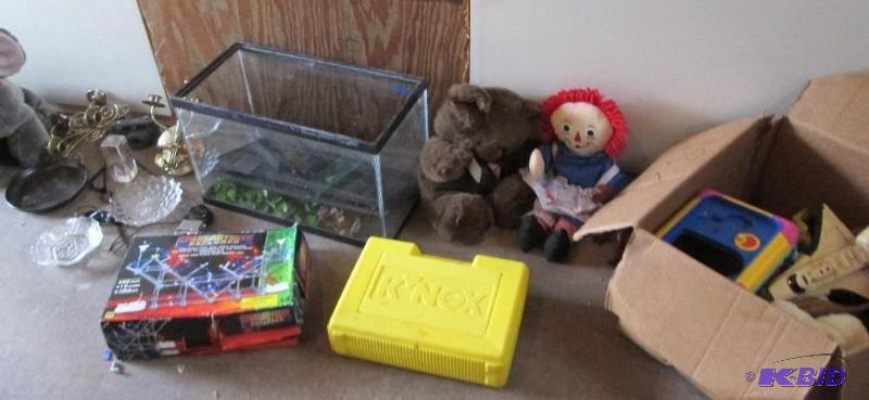 Lot of assorted used items, great for resale ...