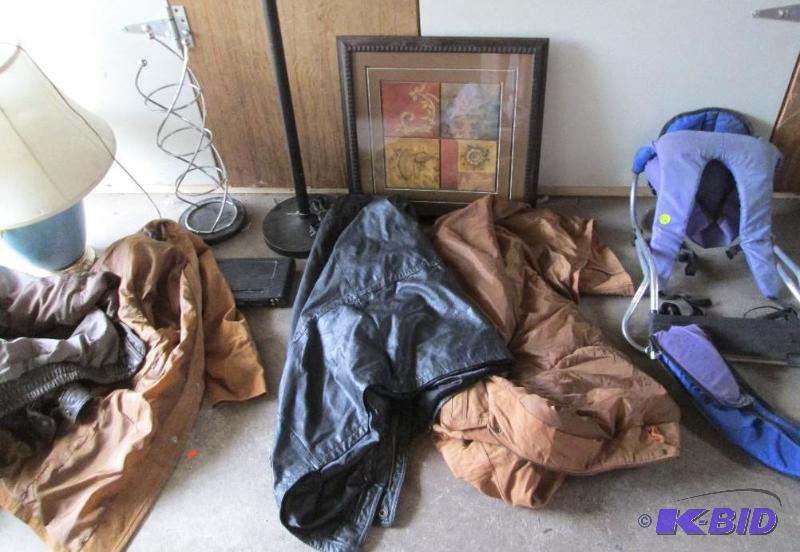 Lot of assorted leather coats, lamp, picture,...