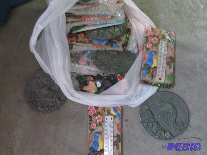 lot of outdoor dcor for gardens...
