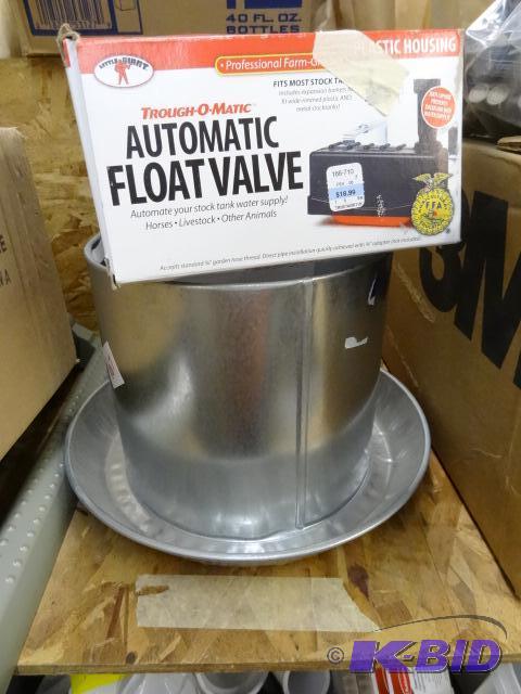 lot 107 image: New Little Giant Double Wall Fount Chicken Wa...