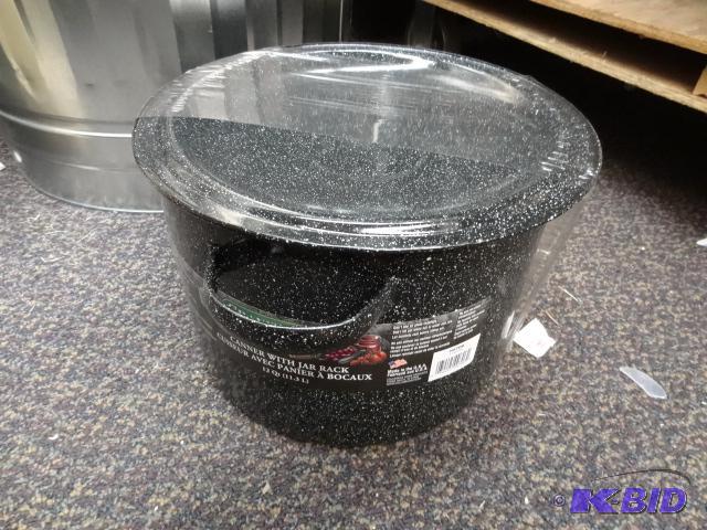 lot 119 image: NEW Granite-Wear 12 Qt Canner with Jar Rack...