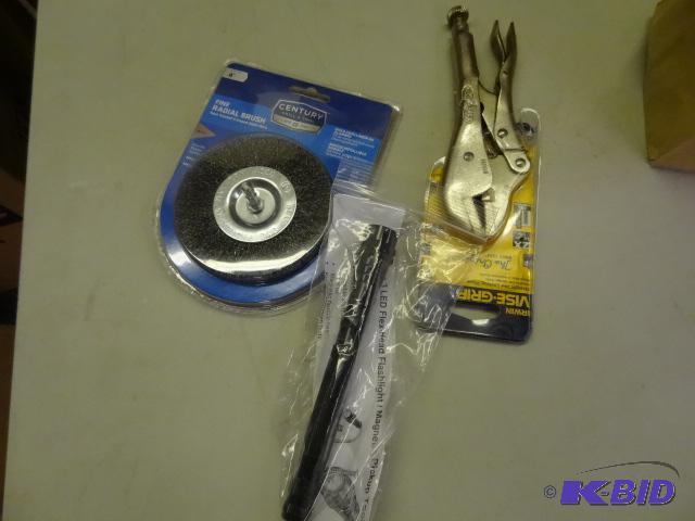 lot 132 image: TOOL LOT NEW incl. Irwin Vise Grip Pliers, Fl...