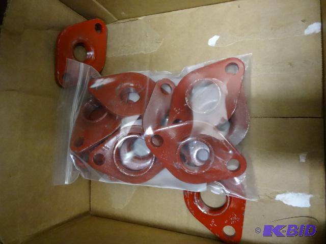 lot 160 image: Qty 10 NEW Threaded Pipe Mounts...