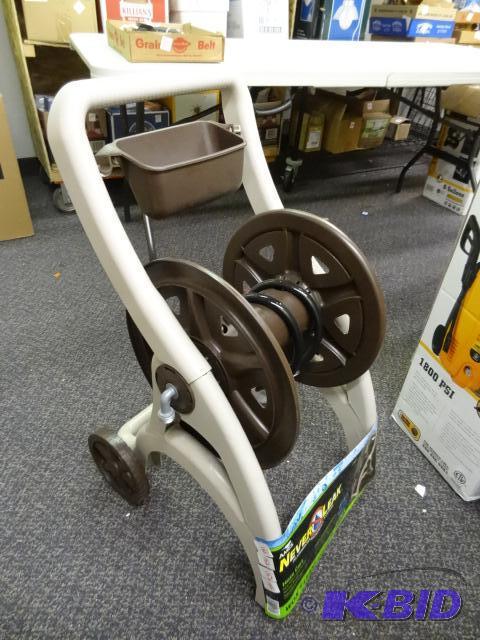 lot 181 image: Qty 1 New Ames Never Leak Aluminum watering s...