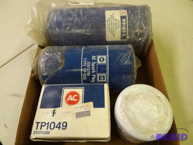 lot 245 image: Fuel Filter Lot NEW incl. TP1049, WC2, TP935 ...