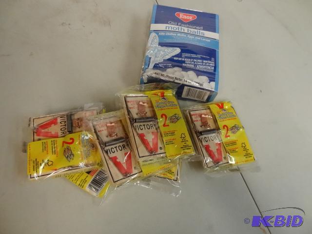 lot 26 image: LOT New qty 6 mouse traps and box of mothball...