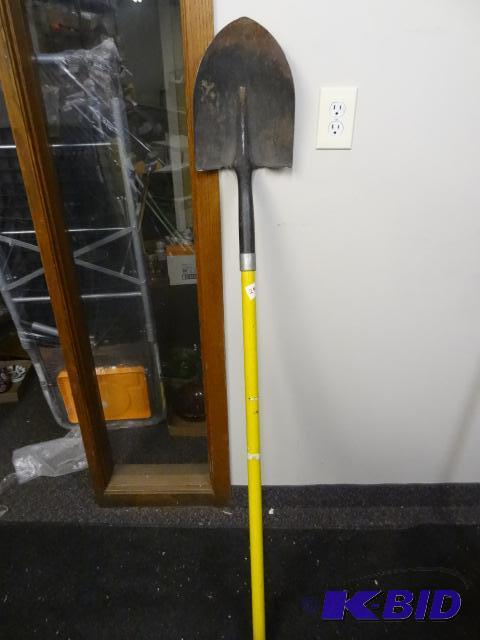 lot 299 image: USED Spade Shovel...