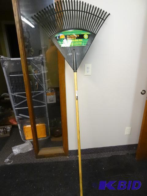 lot 301 image: New Plymouth Garden 30 in Extra-Wide Rake wit...
