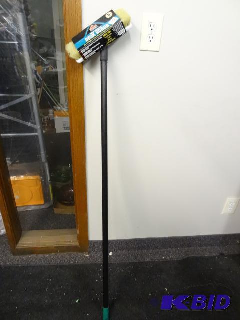 lot 309 image: NEW O-Cedar Every Which Way Deck Scrub Brush...