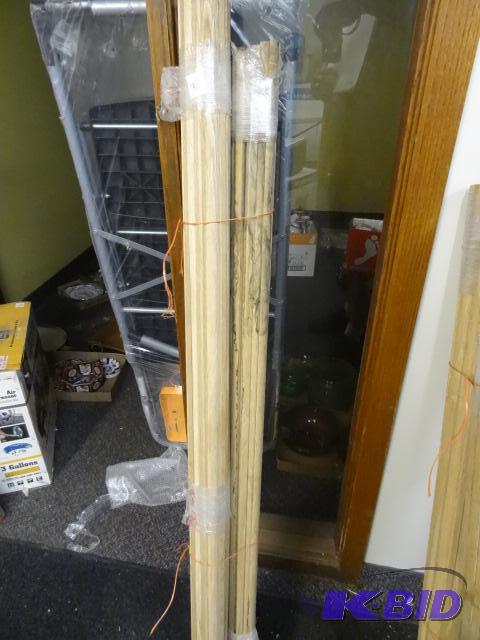 lot 312 image: Approx 160 ft Solid Oak Quarter Round Molding...