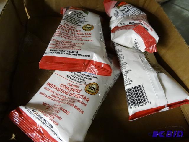 lot 358 image: Qty 4 NEW Perky Pet Hummingbird Food Makes 48...