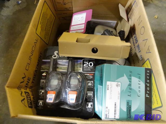 lot 364 image: USED LOT Electronics incl. Qty 2 Cobra Walkie...