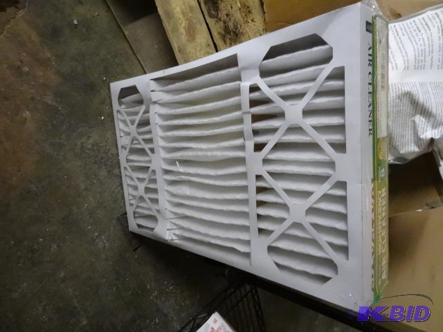 lot 385 image: NEW Flanders High Efficiency Air Cleaning Fil...
