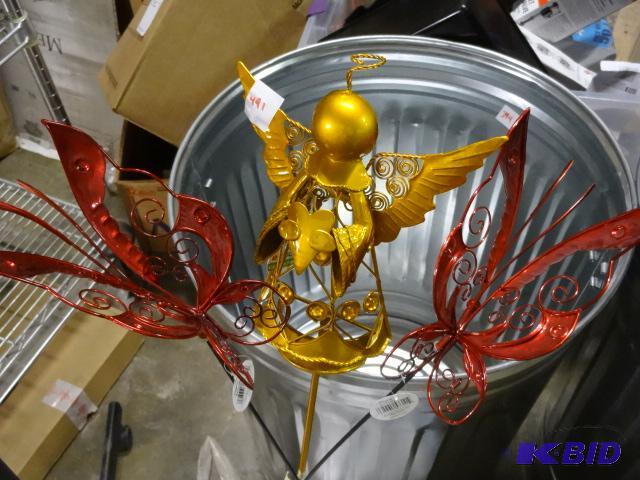 lot 491 image: NEW Exhart Garden Stake lawn art. Filigree An...