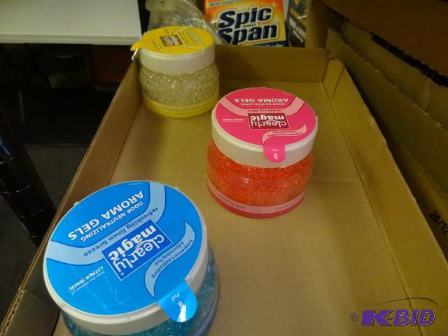 lot 65 image: Qty 3 NEW Clearly Magic Odor Neutralizing Aro...