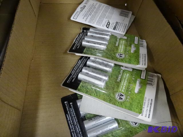 lot 72 image: Qty 6 New 4 pack Moonrays Solar Rechargeable...