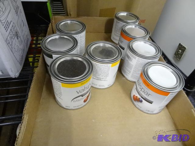 lot 90 image: Qty 8 New Valspar IntExt Latex Enamel Gloss ...
