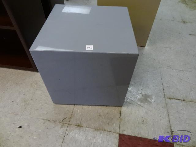 lot 103 image: waiting room end table. 18x18x19...