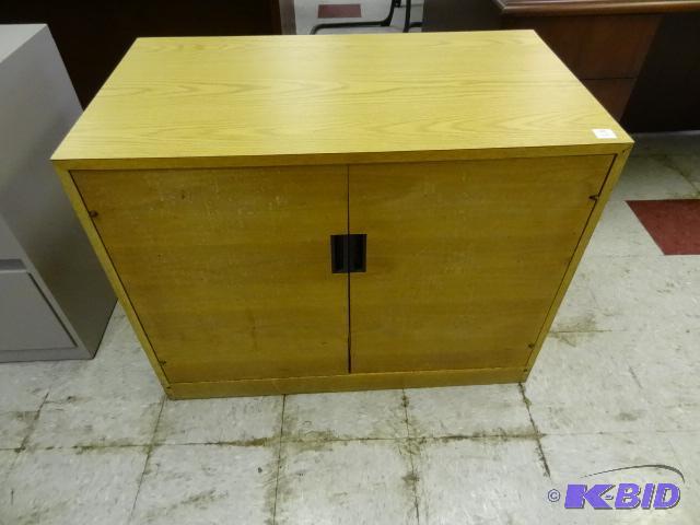 lot 117 image: 2 door laminate cabinet. 1 shelf...