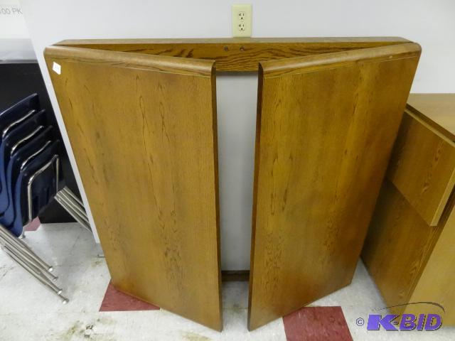 lot 119 image: 48x48 wall hanging presentation board...