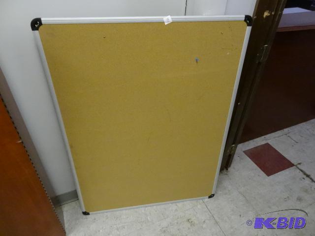 lot 122 image: 36x48 cork board...