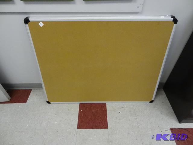 lot 44 image: 48 x 36 cork board...