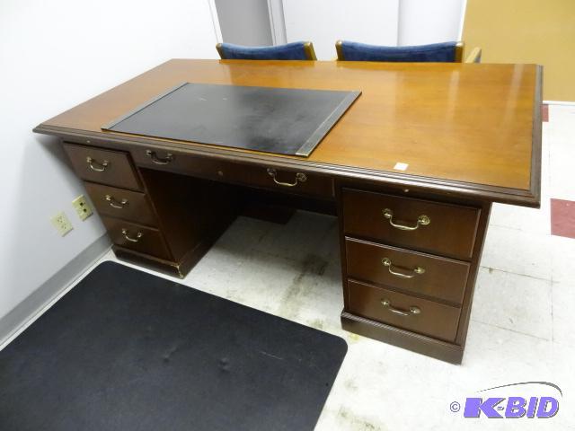 lot 48 image: Wood executive desk. 7 drawer. 72 x 36 x 30...