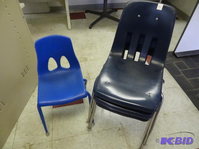 lot 91 image: 4 metal framed student chairs...