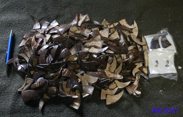 lot 3276 image: Coconut shapes for earrings or decoration...