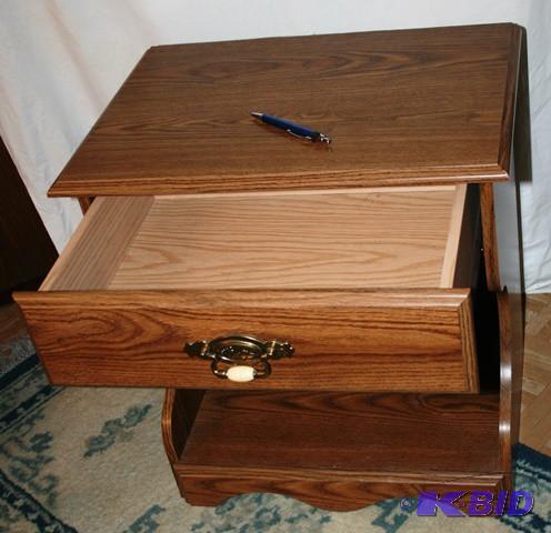 lot 3397 image: Bed side table w drawer...