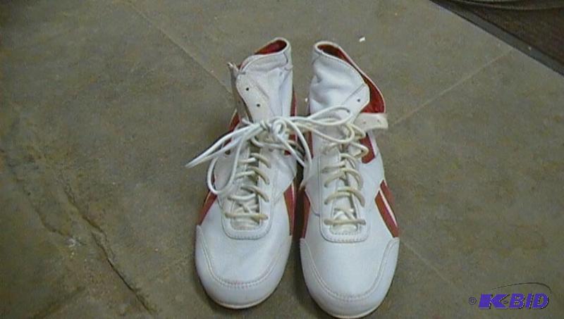 lot 358 image: Reebok size 8...