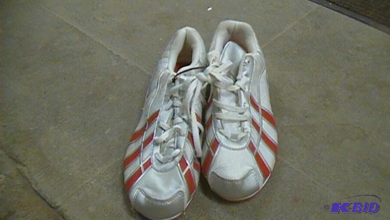 lot 359 image: adidas size 7...