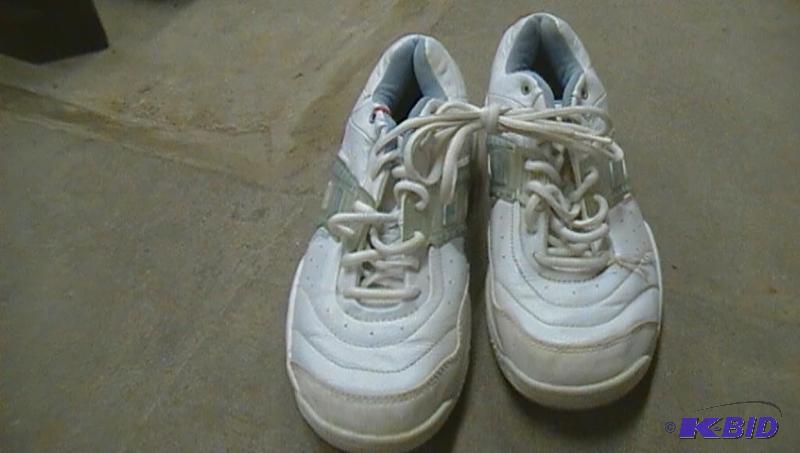 lot 382 image: Reebok size 9 12...