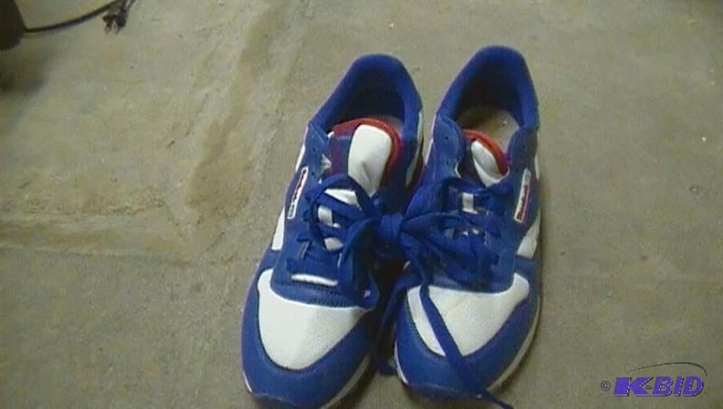lot 383 image: Reebok size 9 12...