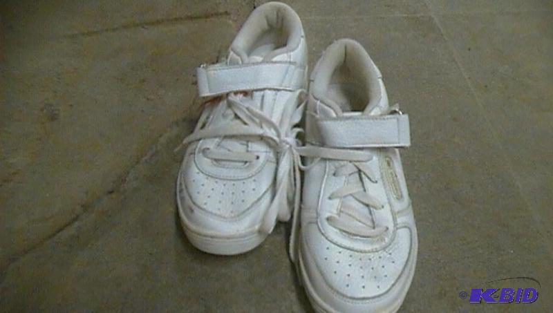lot 386 image: Reebok size 6 12...