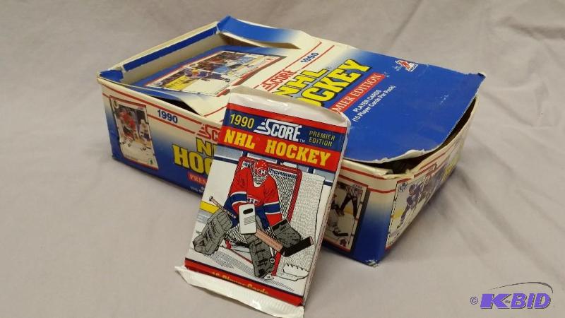 16 packs of 1990 Score NFL Hockey cards...