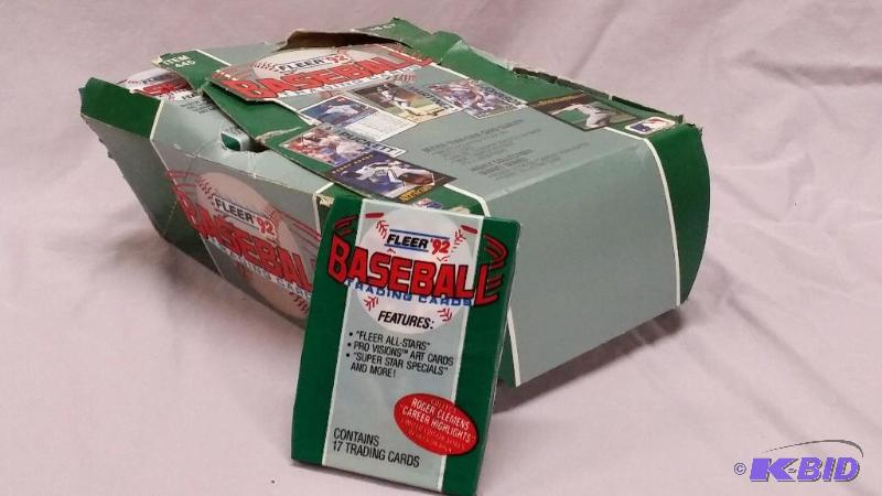 34 packs of Fleer 1992 Baseball cards...