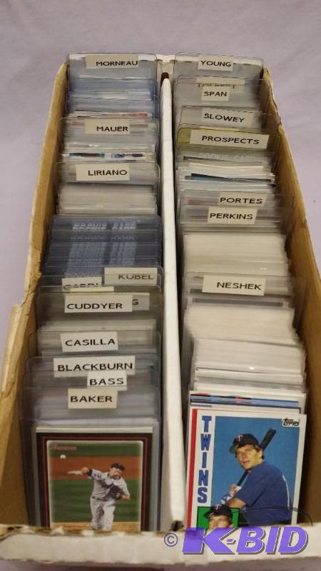 Over 2,000 Minnesota Twins cards all in prote...