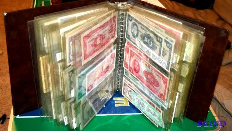 lot 11 image: Large group of currency from all over the wor...