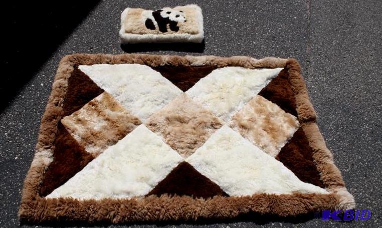 lot 17 image: Alpaca Fur rug & pillow made in Peru &nbs...