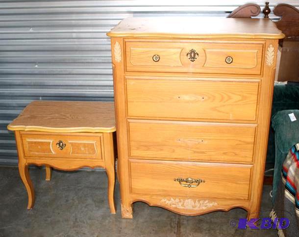 lot 74 image: Stanley Wood dresser & night stand matche...