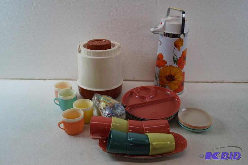 vintage picnic items